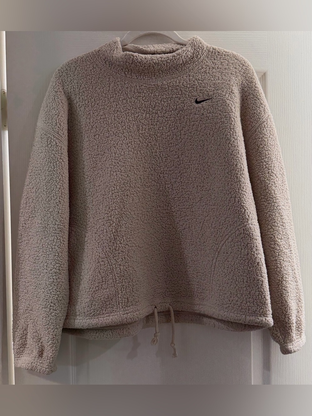 Nike Therma-Fit Sherpa Pullover in Beige
